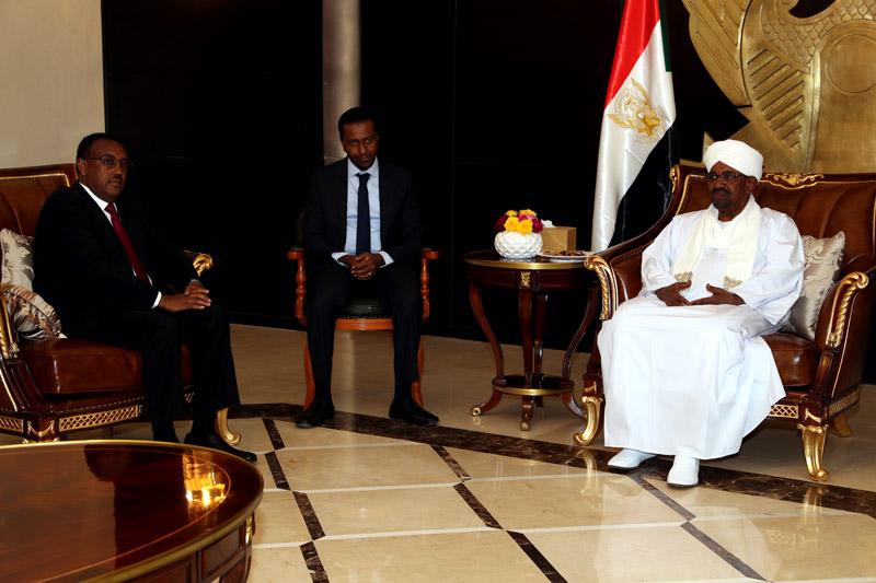 Deputy Prime Minister Demeke Mekonnen pays a working visit to Sudan